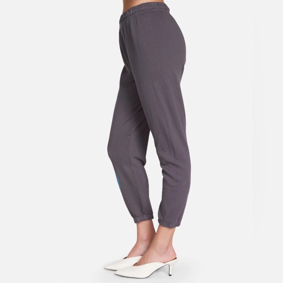 NWOT Lauren Moshi ALANA BARBIE™️ & FRIENDS SWEATPANT - Picture 3 of 4